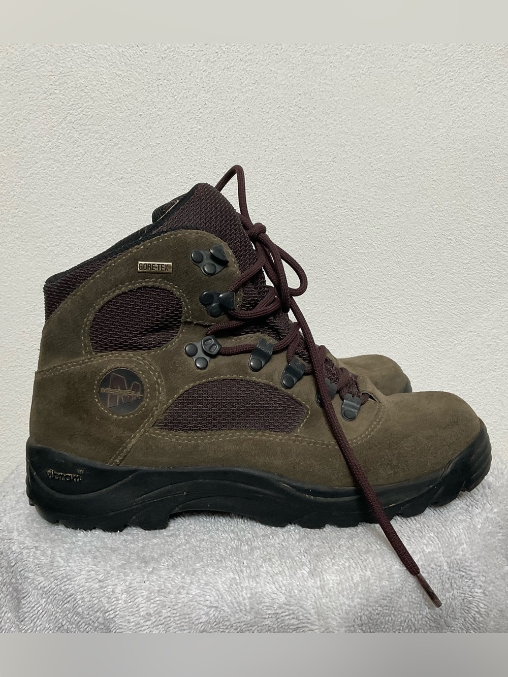 Merrell Leather Quest Gore-Tex Clay Vibrum Sole Hiking Boots Size 7 Outdoor Camp